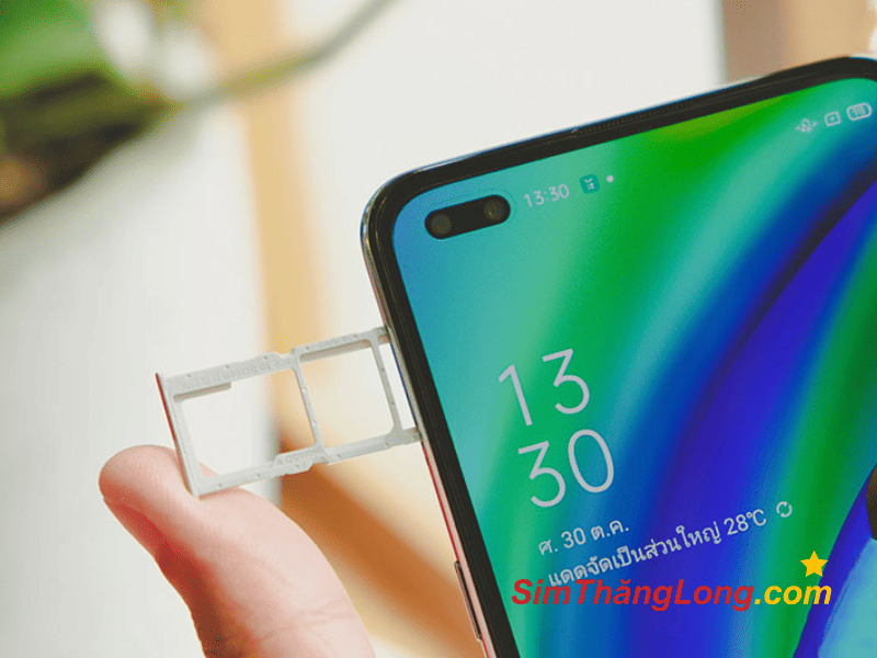 Kiểm tra lại khe gắn sim 